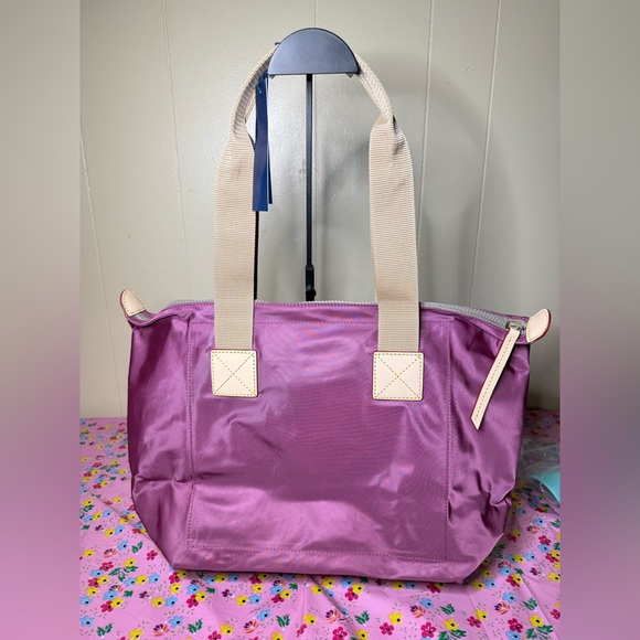 Nylon Front Zip Tote Dooney and bourke - Picture 4 of 6